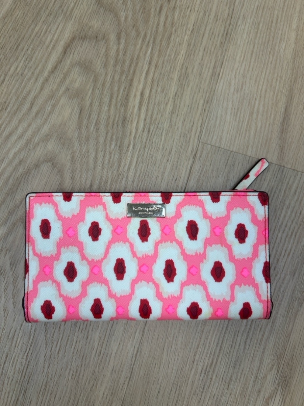 Kate Spade Laurel Way Wallet Abstract Pinks Whites And Reds